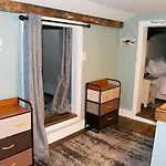 Creekside Cottage