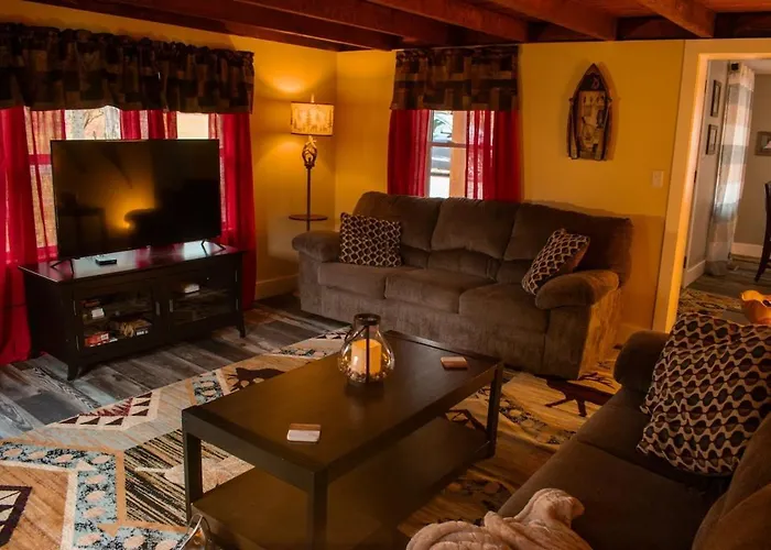 Creekside Cottage